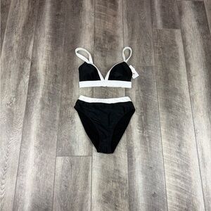 Shade & Shore Black/White‎ Bikini Set